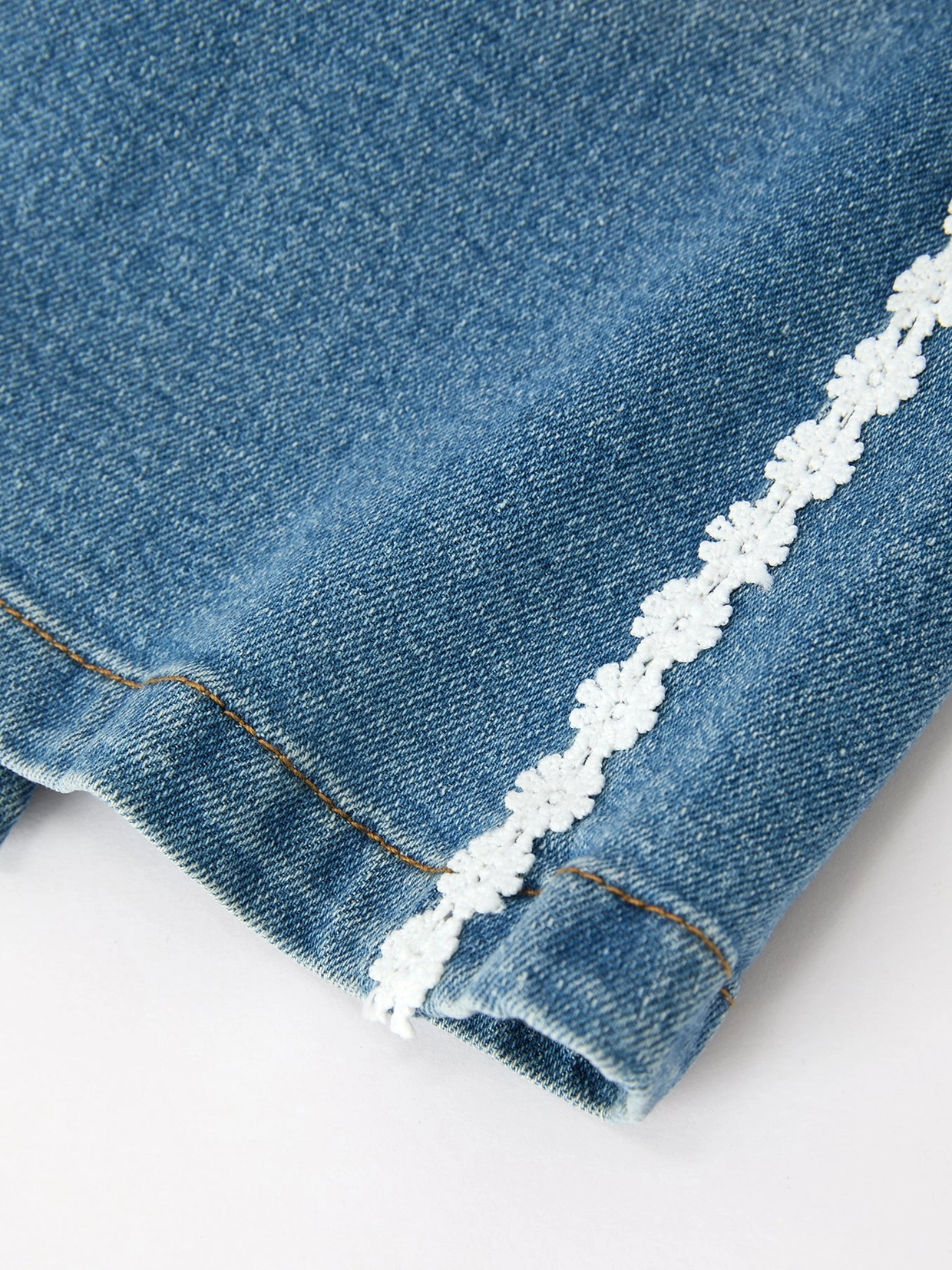 Daisy Lace Trim Denim Jeans